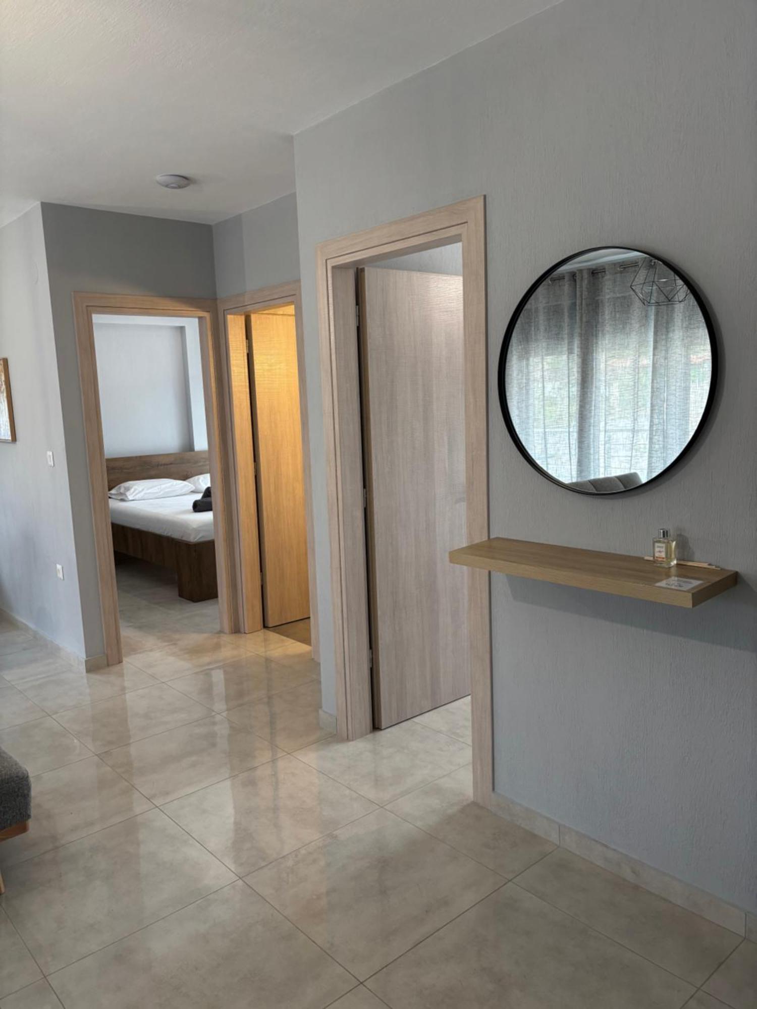 Elinor Apartments 플로지타 외부 사진