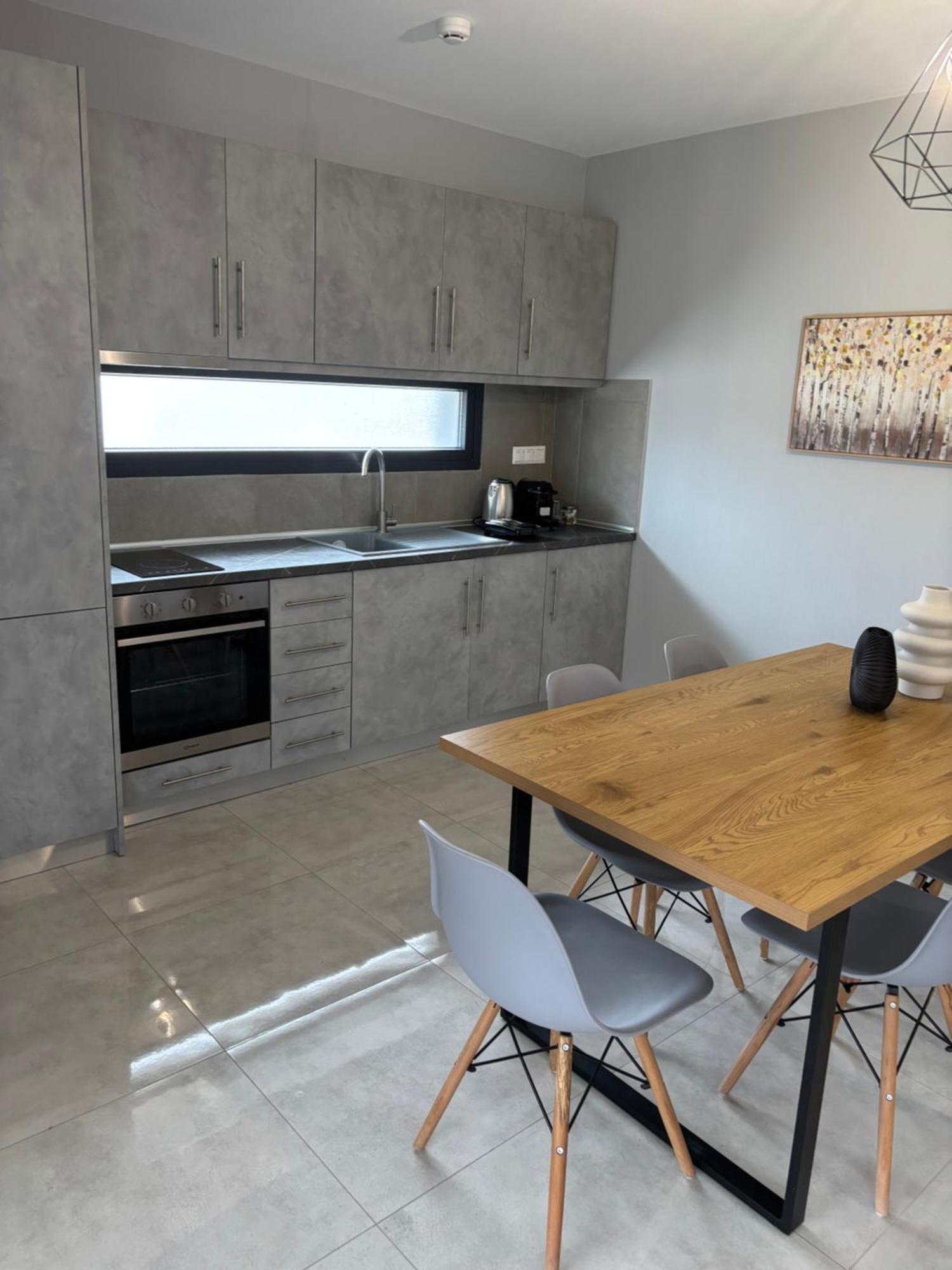 Elinor Apartments 플로지타 외부 사진