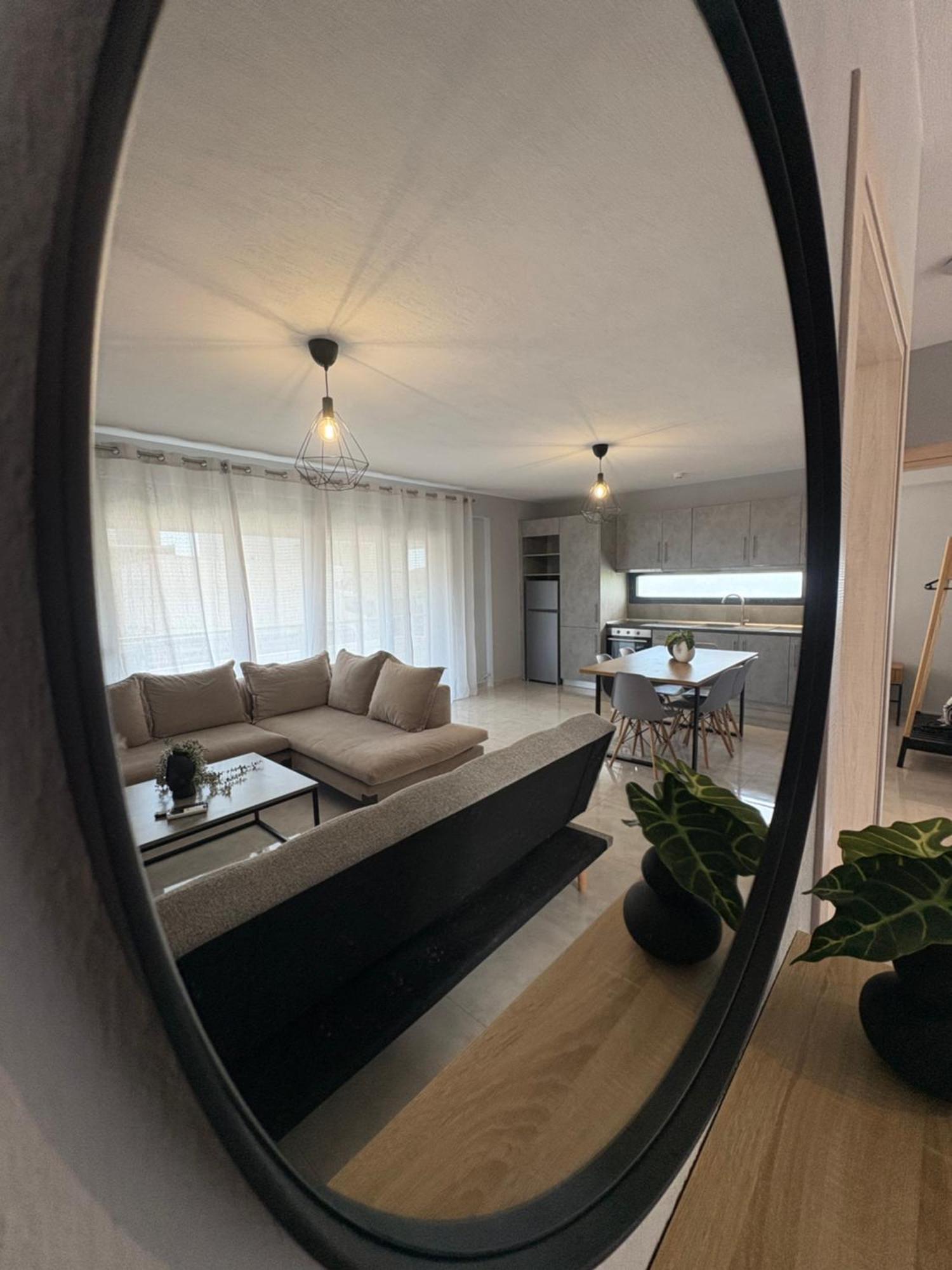 Elinor Apartments 플로지타 외부 사진